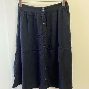 Black fabric skirt, size XS, forever 21